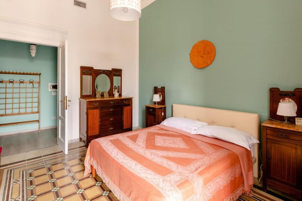 Casa Jole, Appartamento In Centro Bari Exterior foto